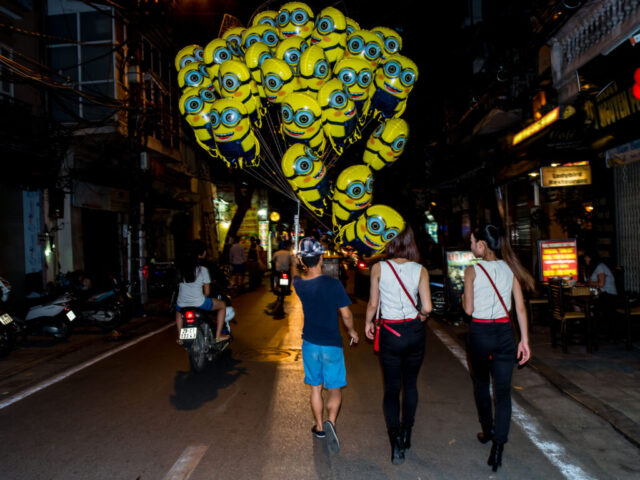Minion walk